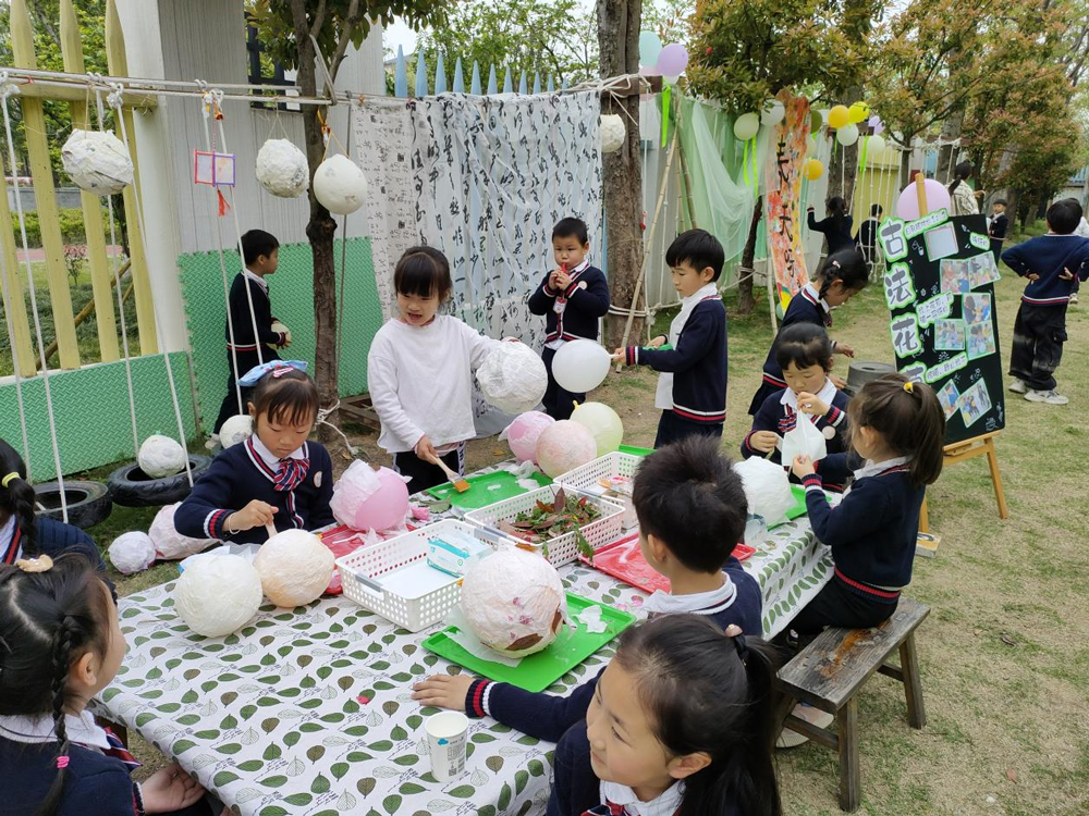 花草節活動現場。菱湖鎮幼兒園供圖