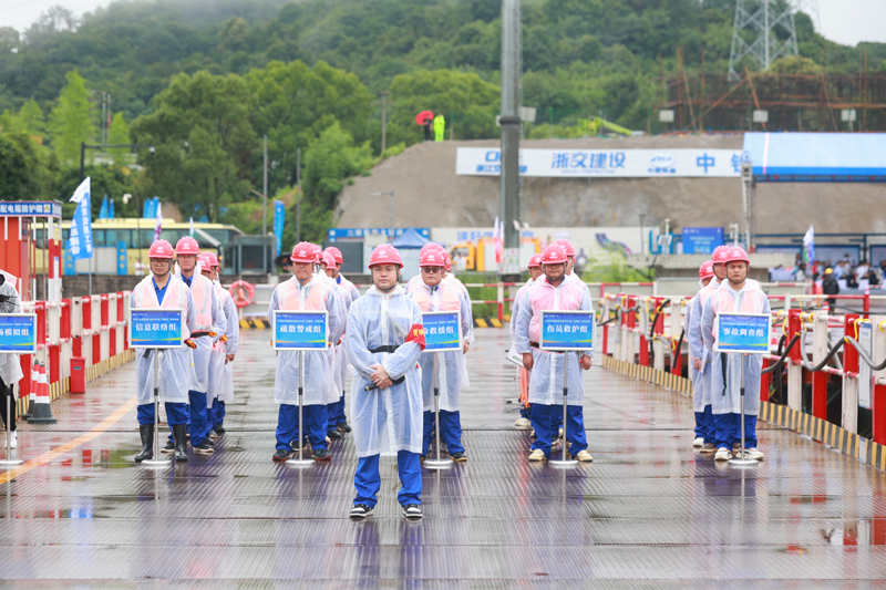 甬臺溫改擴建寧波南段項目“無腳本”應急救援演練。浙交建設供圖